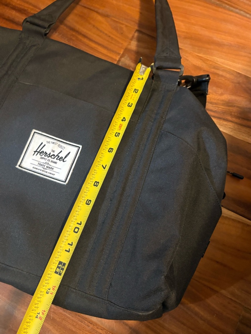 Herschel Strand Sprout Diaper Bag Black Weekender Tote + Changing Pad - Picture 3 of 7